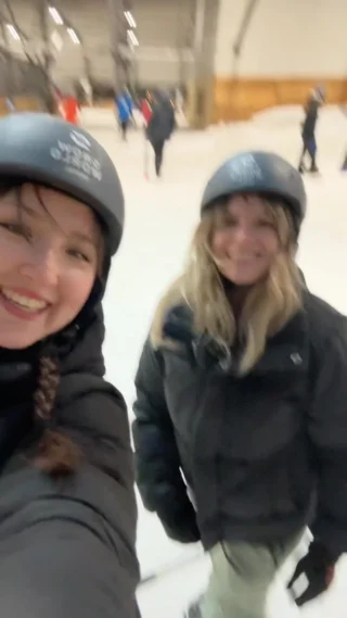 Keeping up with the trends, the Dutch way! 🇳🇱 Even on an artificial ski slope, we’re making it a blast! 🎿 Who said work can’t be fun? ❄️

#reelsforyou #tiledmedia #reelsinsta #reelsinstagram #ski #viral